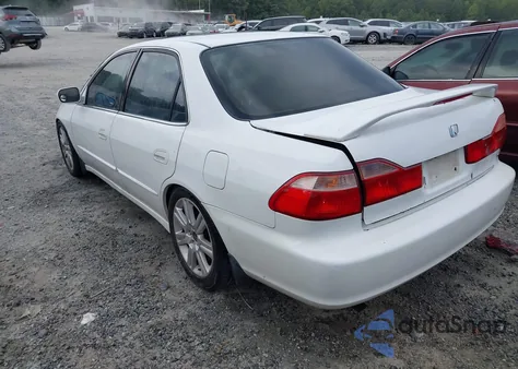2000 Honda Accord 3.0 Ex from USA, damaged, VIN 1HGCG1654YA049078